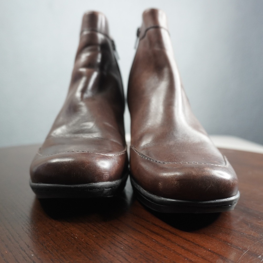 Clarks Bendables Womens 9M Brown Leather Ankle Boots Side Zip Lined Comfort Heel - Picture 4 of 15